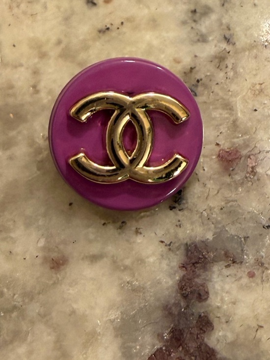 CHANEL Accessories - Chanel Pink Button - stamped